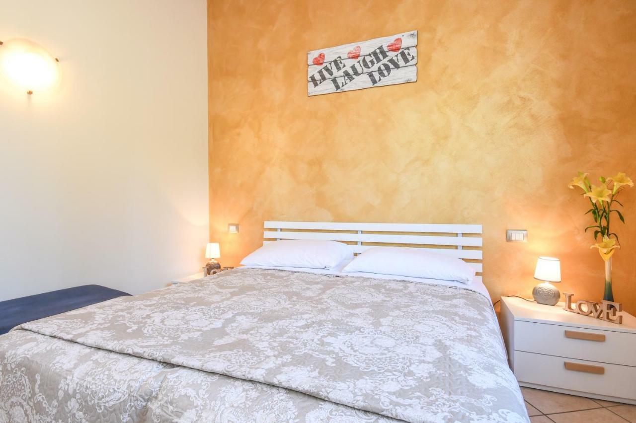 Catullo Apartments ซีร์มิโอเน ภายนอก รูปภาพ