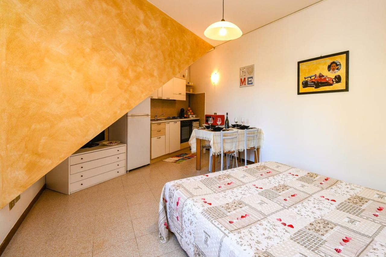 Catullo Apartments ซีร์มิโอเน ภายนอก รูปภาพ